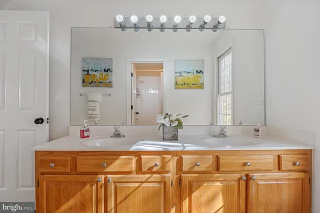 $660,000 | 3615 Chase Hills Drive, Laurel, MD 20724