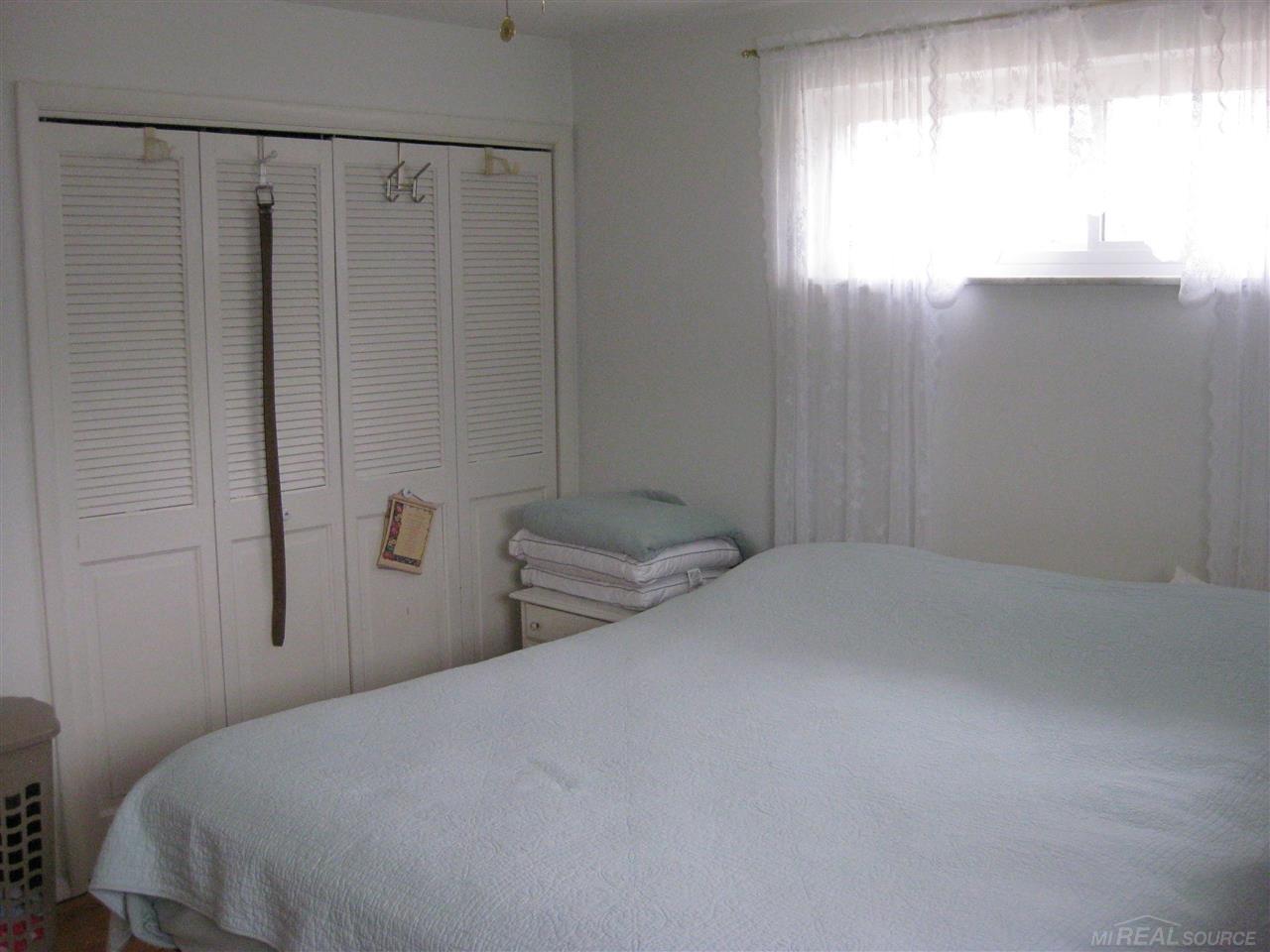 1231 East Gunn Road Rochester, MI 48306 - Photo 43 of 56 50069628-42.JPG