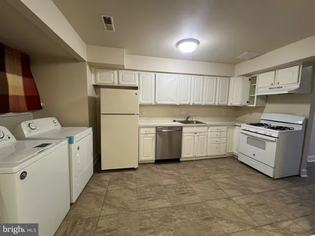 $1,850 | 2621 Hallam Court, Windsor Mill, MD 21244