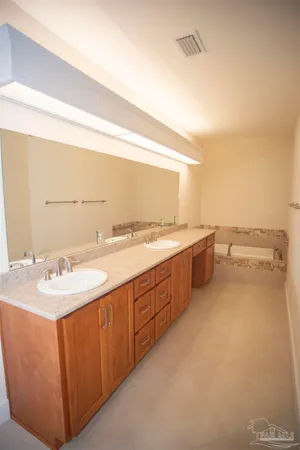 $775,000 | 5877 Moors Oaks Drive, Milton, FL 32583