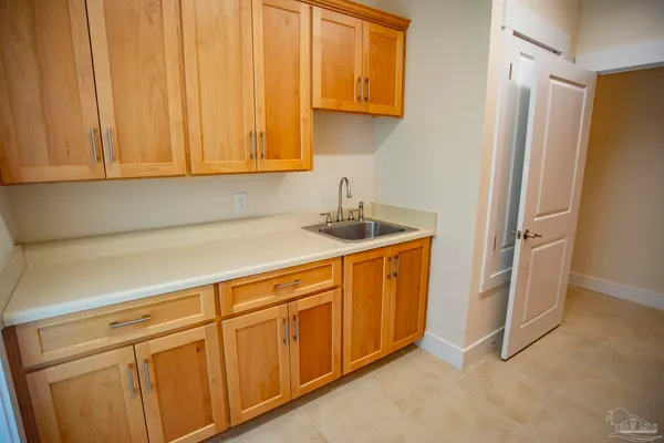 $775,000 | 5877 Moors Oaks Drive, Milton, FL 32583