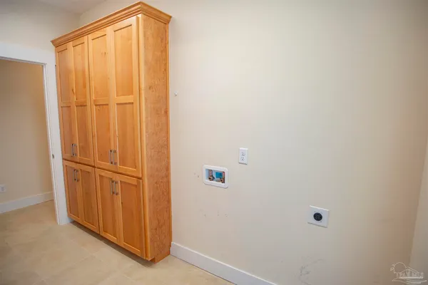 $775,000 | 5877 Moors Oaks Drive, Milton, FL 32583