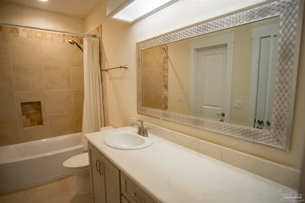 $775,000 | 5877 Moors Oaks Drive, Milton, FL 32583