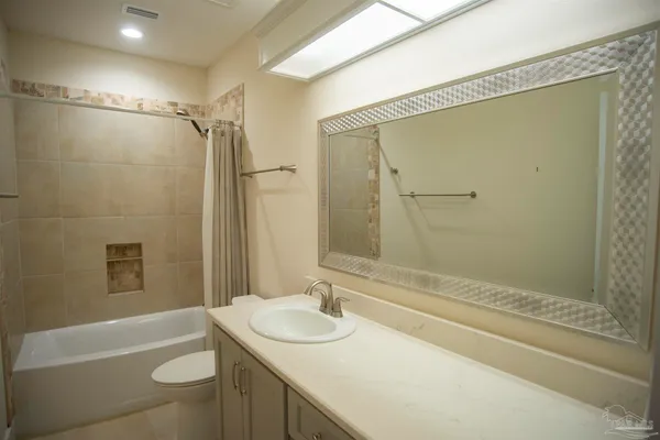 $775,000 | 5877 Moors Oaks Drive, Milton, FL 32583