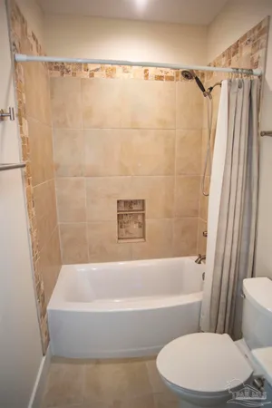 $775,000 | 5877 Moors Oaks Drive, Milton, FL 32583