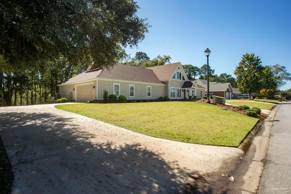 $775,000 | 5877 Moors Oaks Drive, Milton, FL 32583