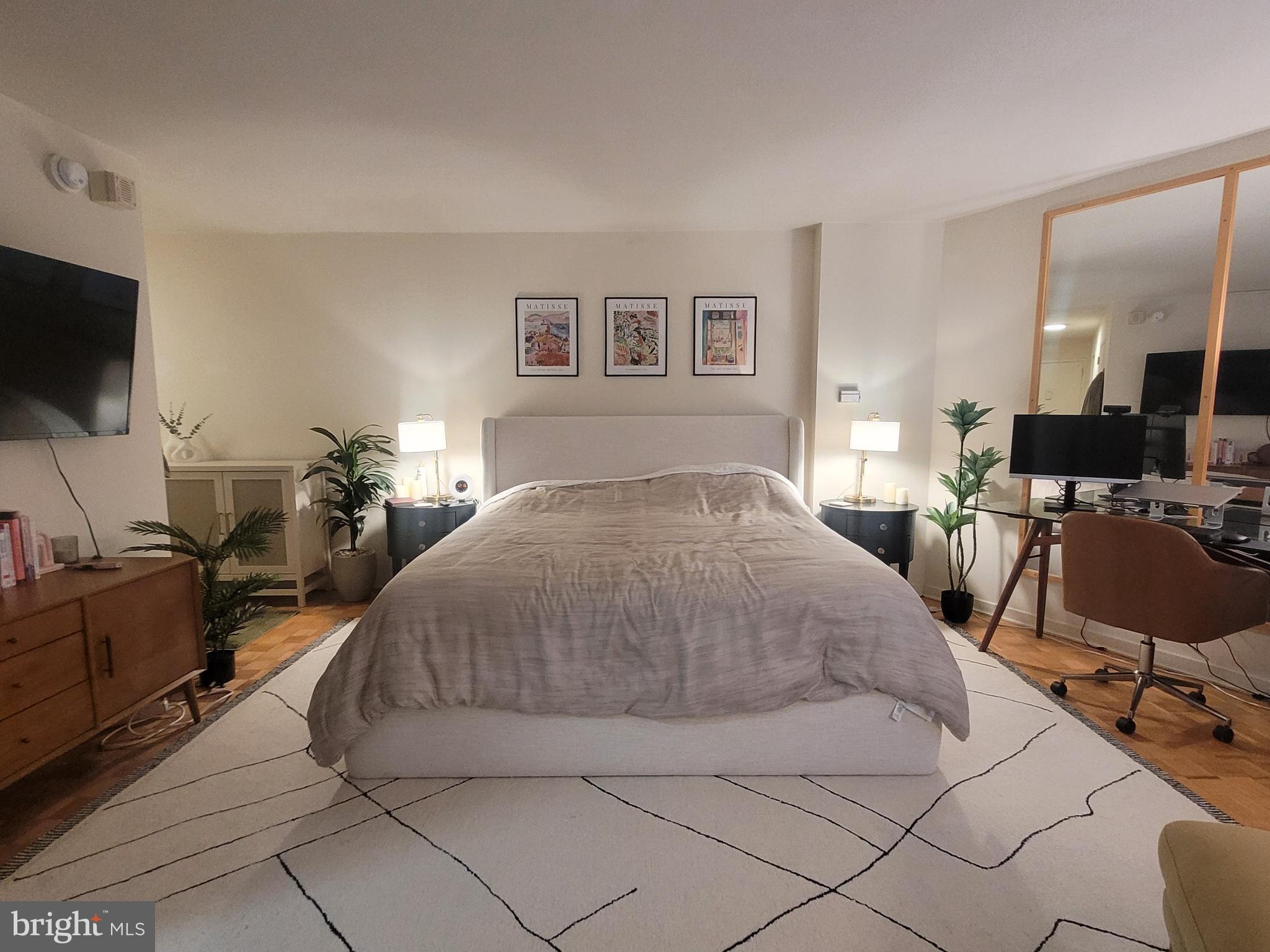 224-30 West Rittenhouse Square, Unit 1803 Philadelphia, PA 19103 - Photo 5 of 19