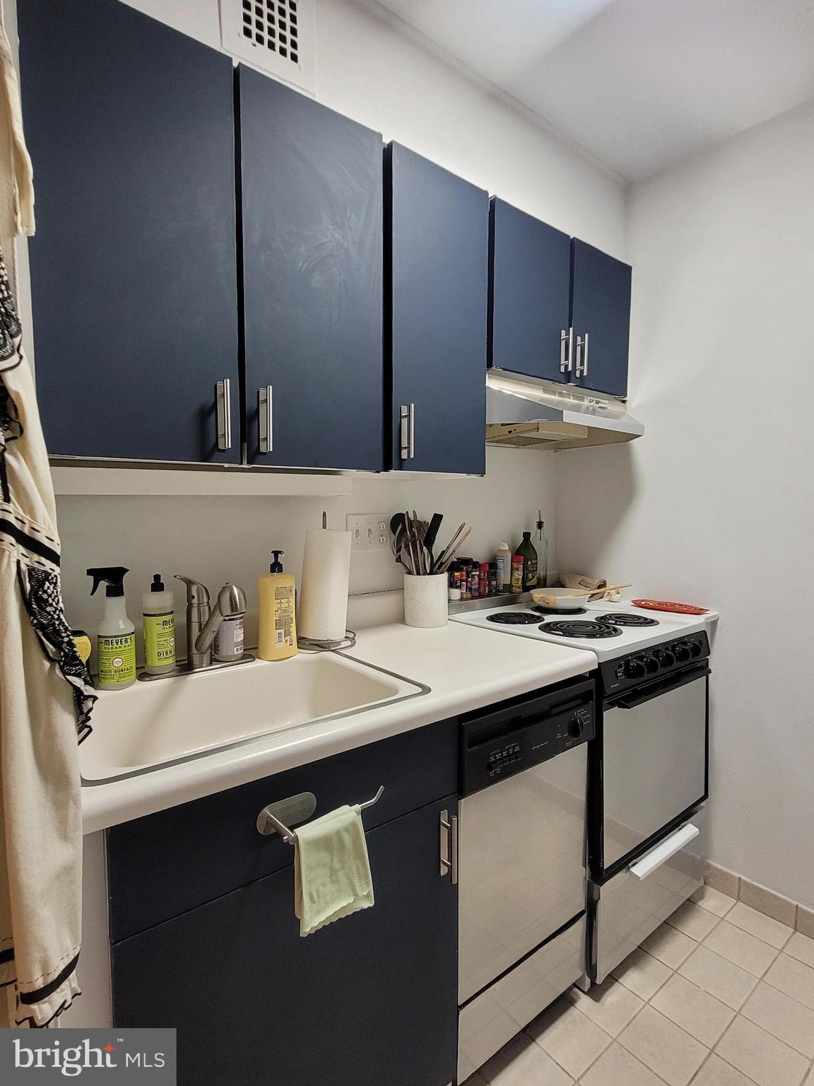 224-30 West Rittenhouse Square, Unit 1803 Philadelphia, PA 19103 - Photo 8 of 19