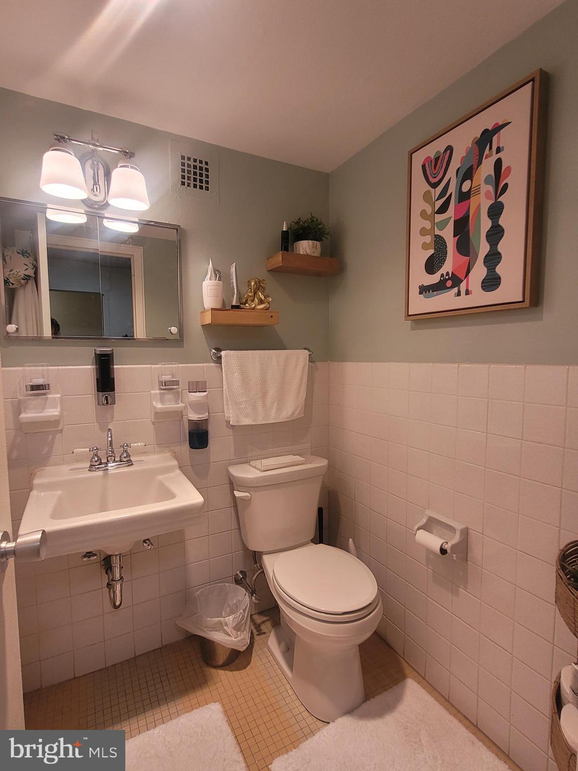 224-30 West Rittenhouse Square, Unit 1803 Philadelphia, PA 19103 - Photo 10 of 19