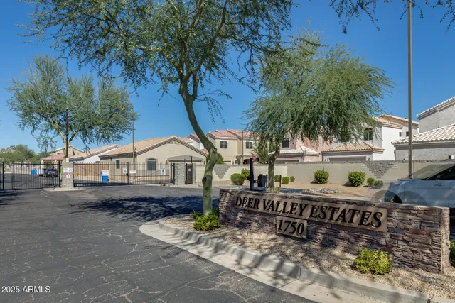 $370,000 | 1750 West Union Hills Drive, Unit 21, Phoenix, AZ 85027