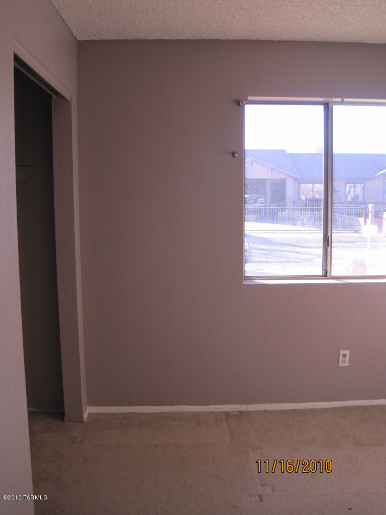 6641 South Draper Road Tucson, AZ 85757 - Photo 9 of 13
