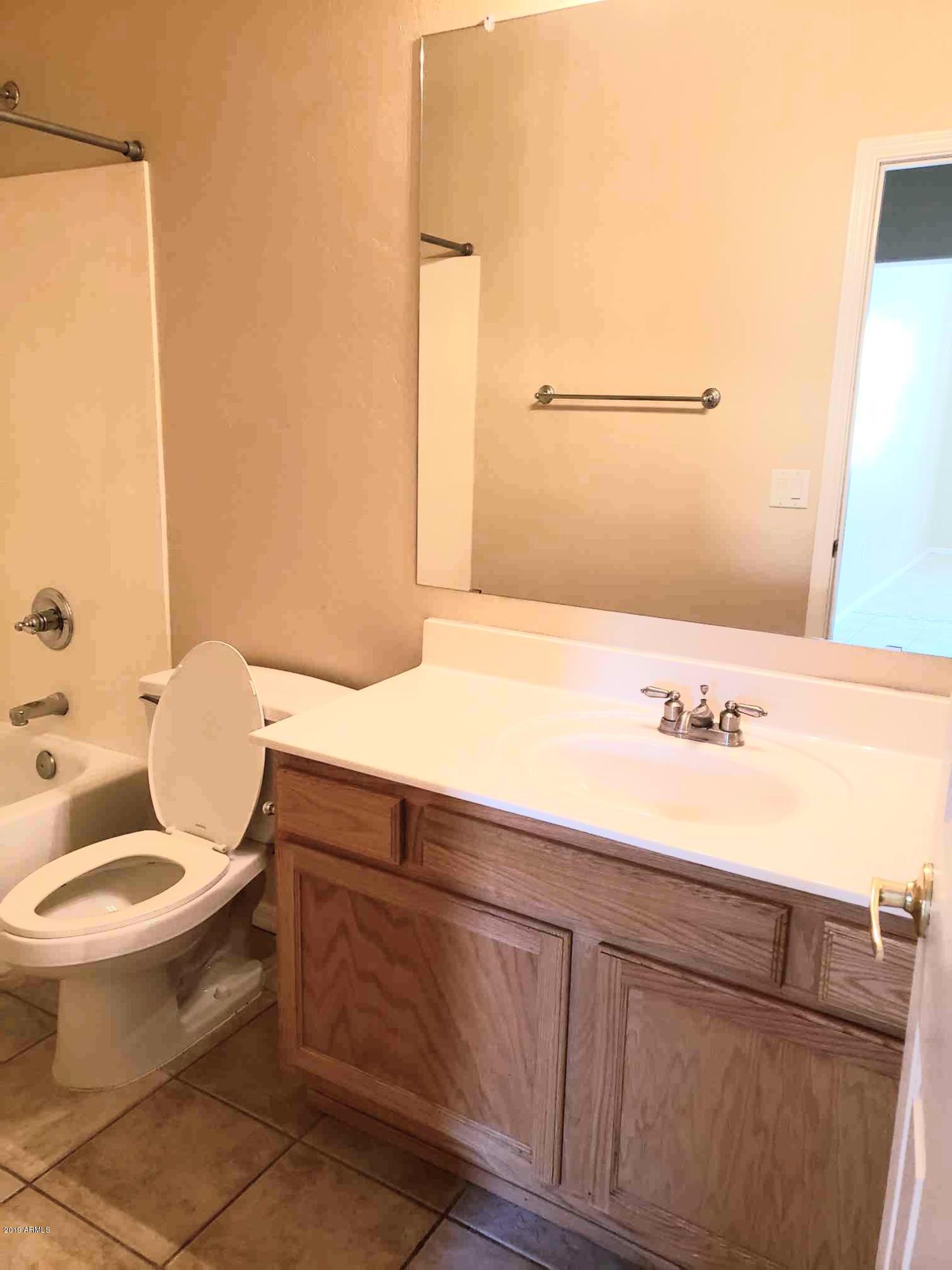 2564 East Del Rio Court Gilbert, AZ 85295 - Photo 16 of 32 20191015_132822