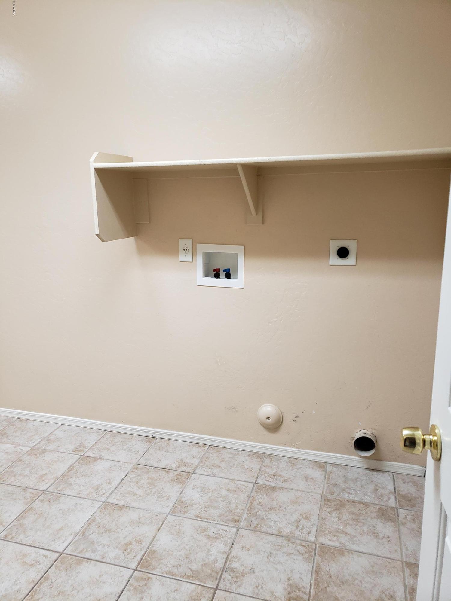 2564 East Del Rio Court Gilbert, AZ 85295 - Photo 17 of 32 20190920_100421