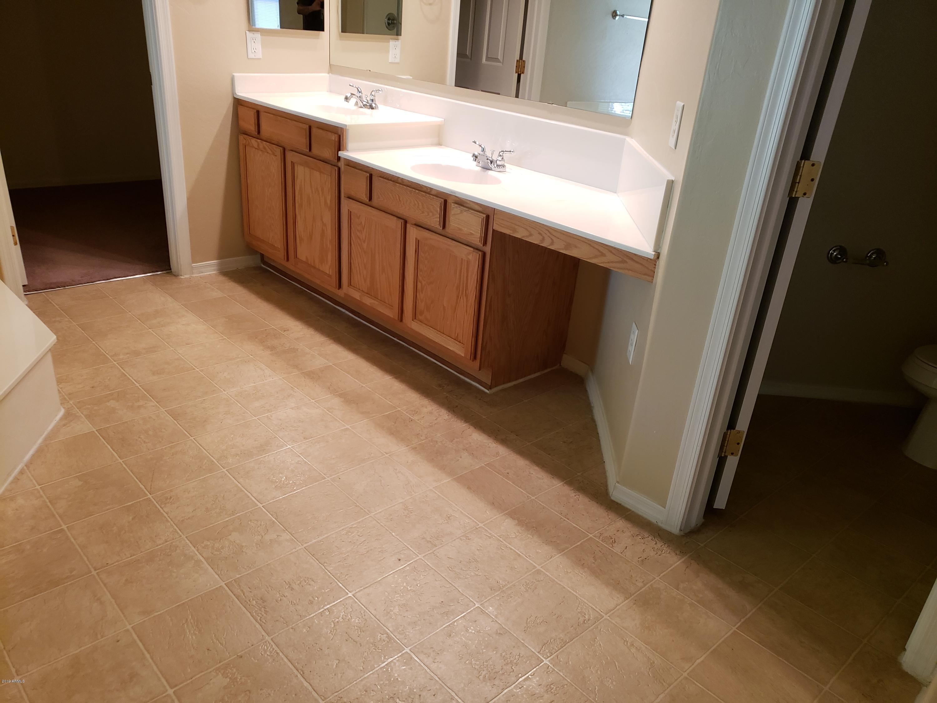 2564 East Del Rio Court Gilbert, AZ 85295 - Photo 31 of 32 20190920_100945