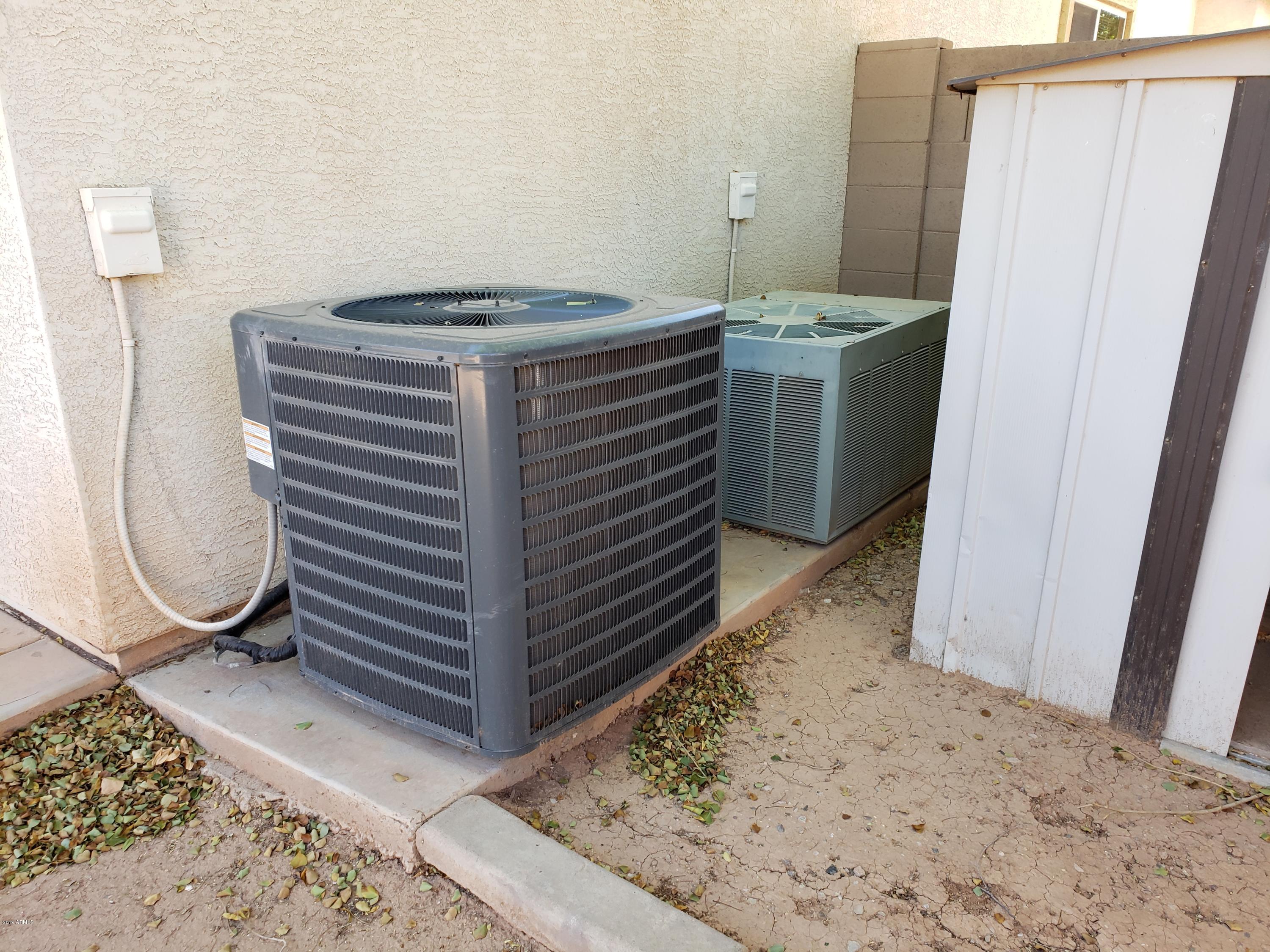 2564 East Del Rio Court Gilbert, AZ 85295 - Photo 4 of 32 20190920_100613