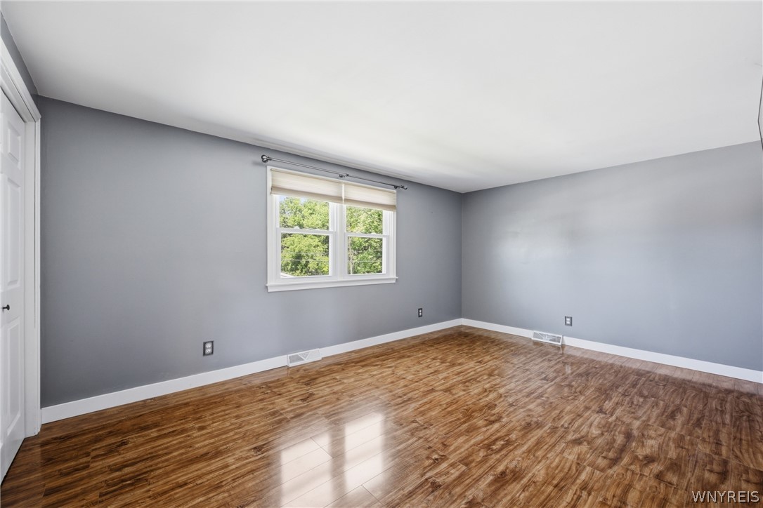567 Borden Road Cheektowaga, NY 14043 - Photo 19 of 48