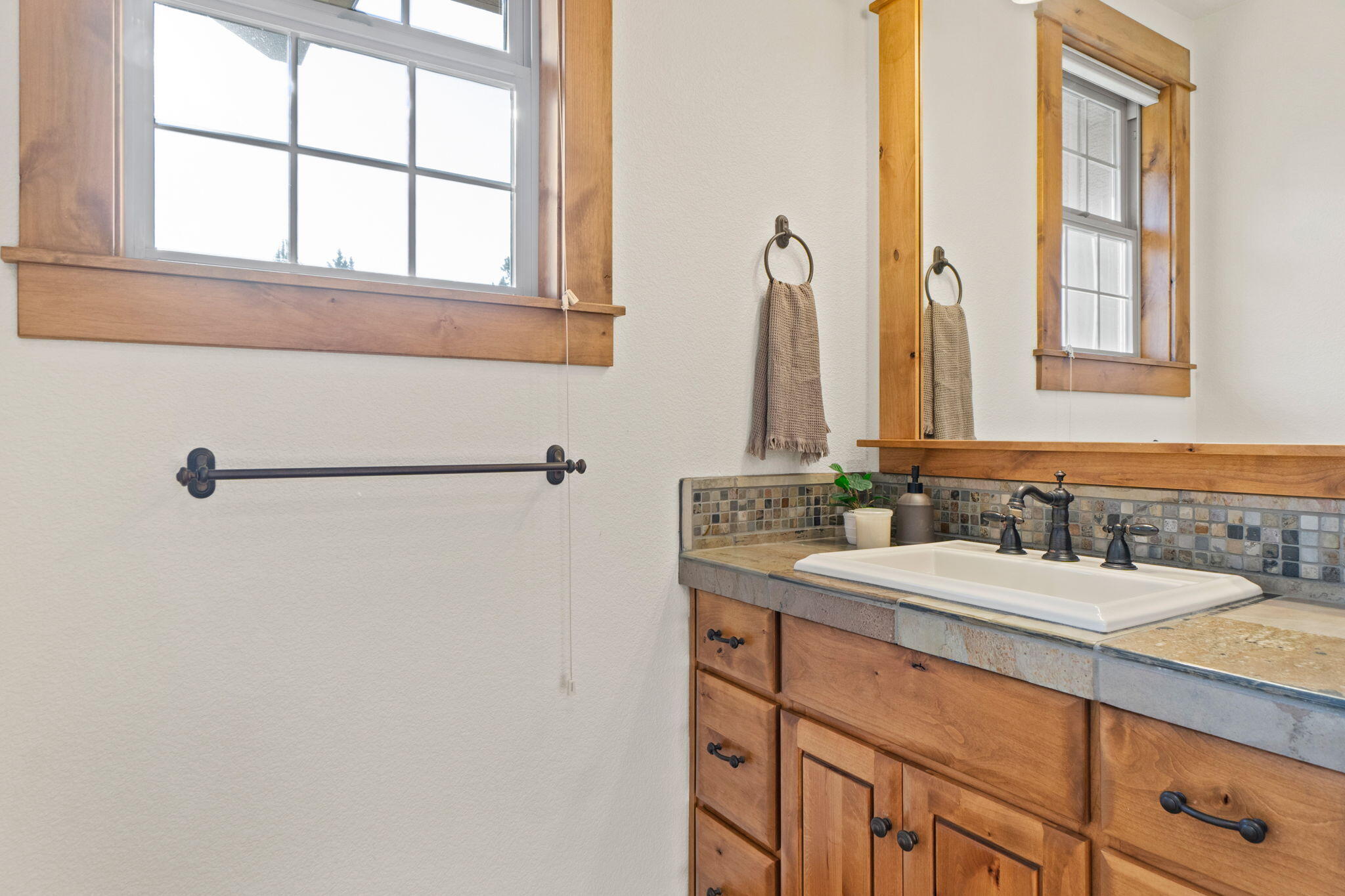 63510 Overtree Road Bend, OR 97701 - Photo 35 of 96 65-web-or-mls-Riley Visuals-25