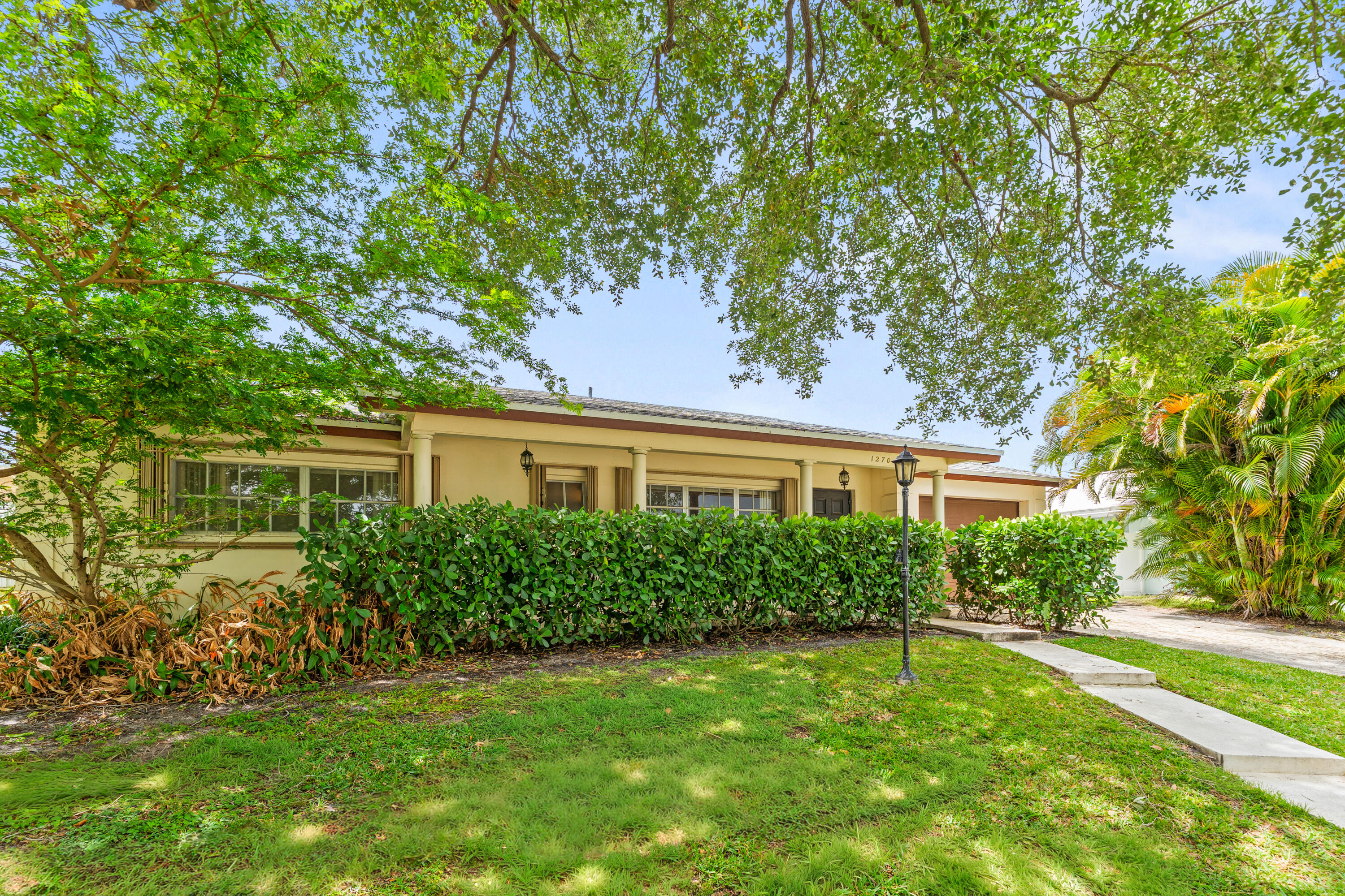 1270 Southwest 8th Street Boca Raton, FL 33486 - Photo 2 of 27 002-1270Southwest8thStreet-BocaRaton-FL-