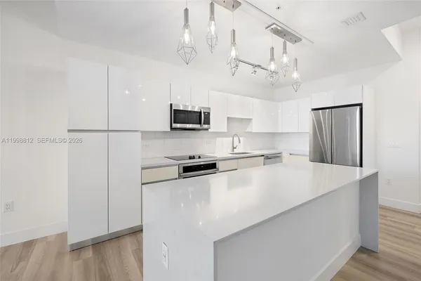 $4,137 | 101 Diplomat Parkway, Unit 1004, Hallandale Beach, FL 33009