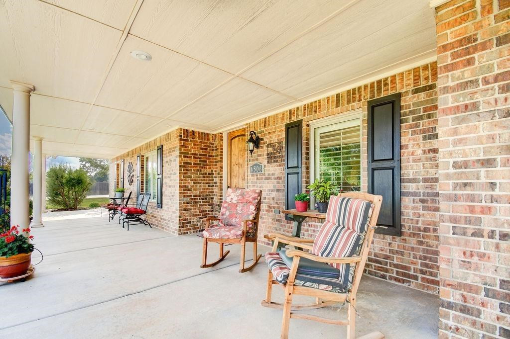 6506 15th Drive Lubbock, TX 79416 - Photo 2 of 42 a building outdoor space with seating space