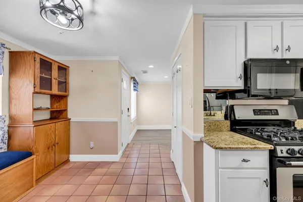 $389,000 | 8 Birchwood Road, Medford, NY 11763
