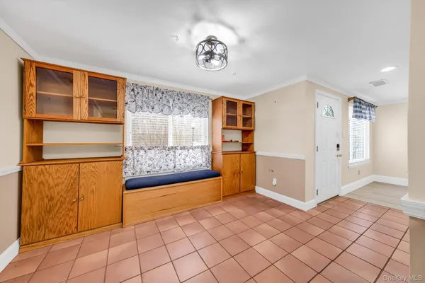 $389,000 | 8 Birchwood Road, Medford, NY 11763