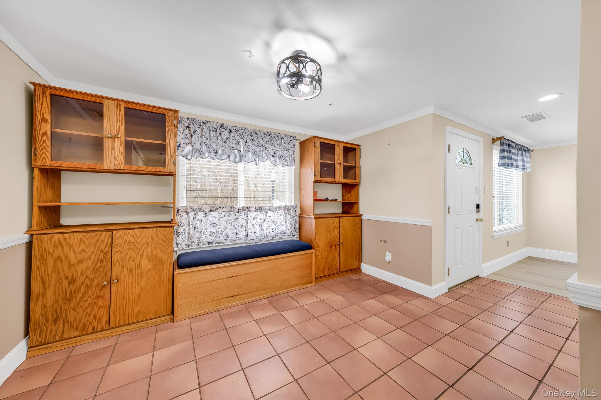 8 Birchwood Road Medford, NY 11763 - Photo 13 of 46