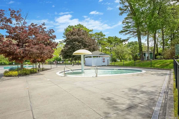 $389,000 | 8 Birchwood Road, Medford, NY 11763