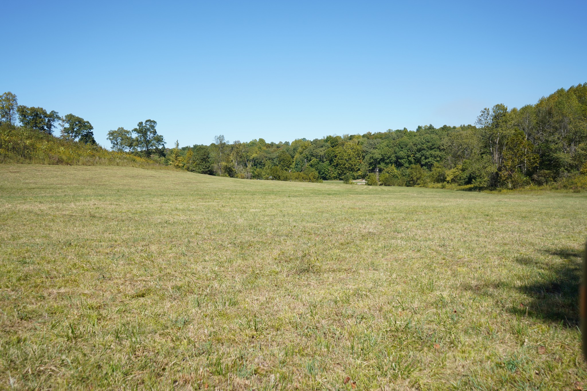 680 The Trace Dover, TN 37058 - Photo 25 of 43 a view of a field with an ocean