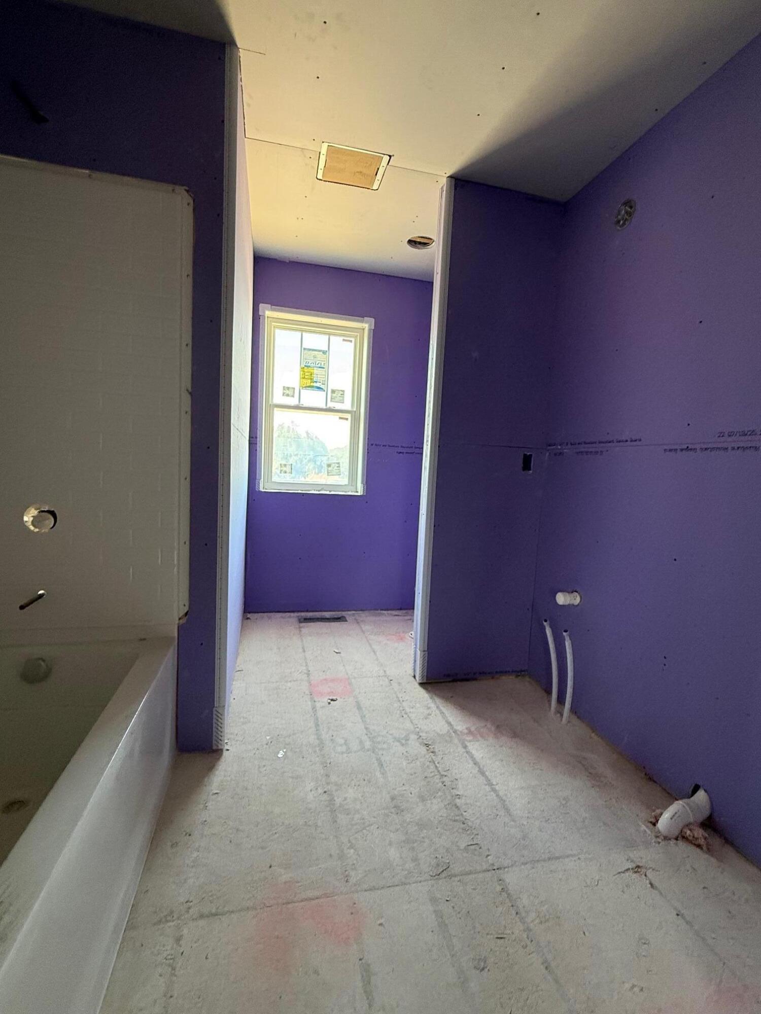 1019 Waterstone Court Pewaukee, WI 53072 - Photo 15 of 21 Family bathroom