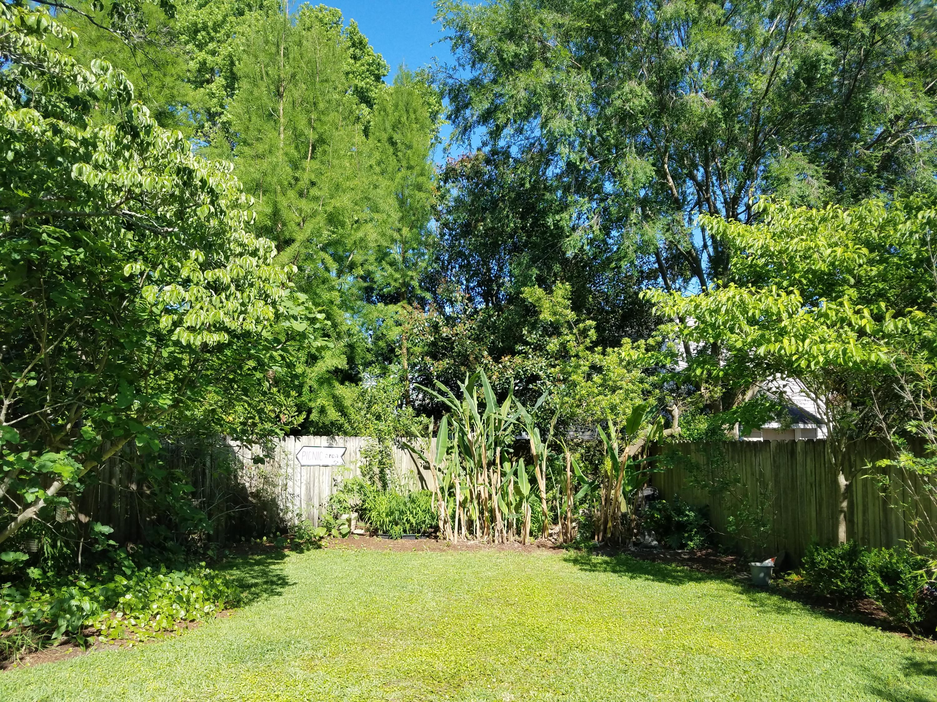 1422 Oak Landing Road Mount Pleasant, SC 29464 - Photo 3 of 16 20170503_164711
