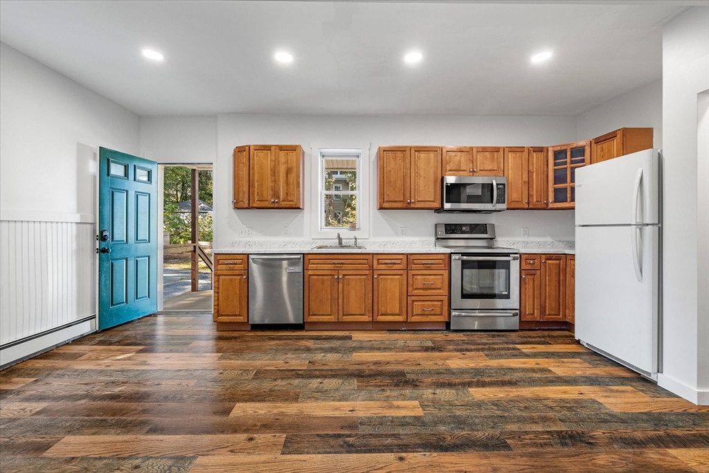 14 Bates Road Gardner, MA 01440 - Photo 12 of 31