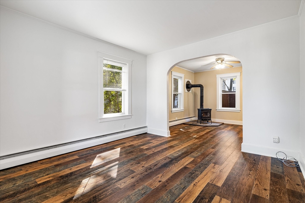 14 Bates Road Gardner, MA 01440 - Photo 5 of 31