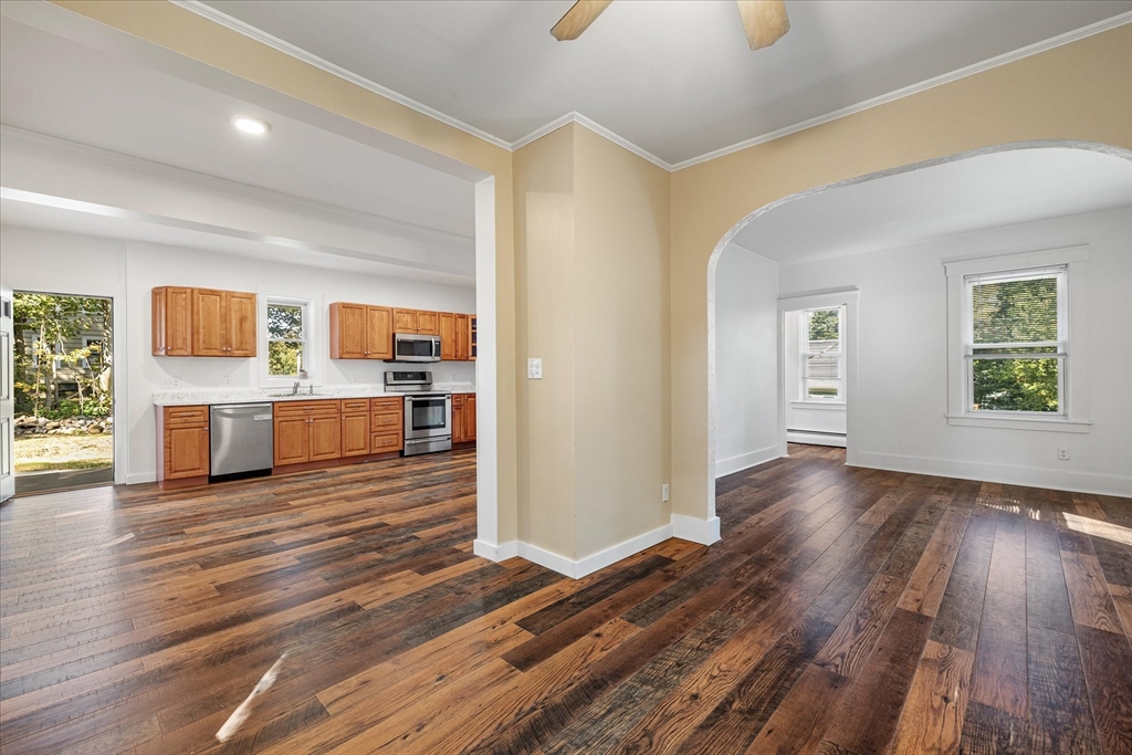 14 Bates Road Gardner, MA 01440 - Photo 8 of 31