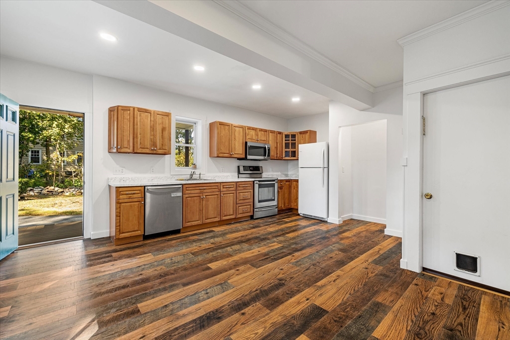 14 Bates Road Gardner, MA 01440 - Photo 10 of 31