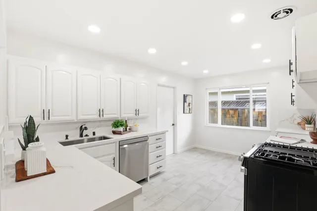 $4,299 | 841 Nectarine Avenue, Sunnyvale, CA 94087