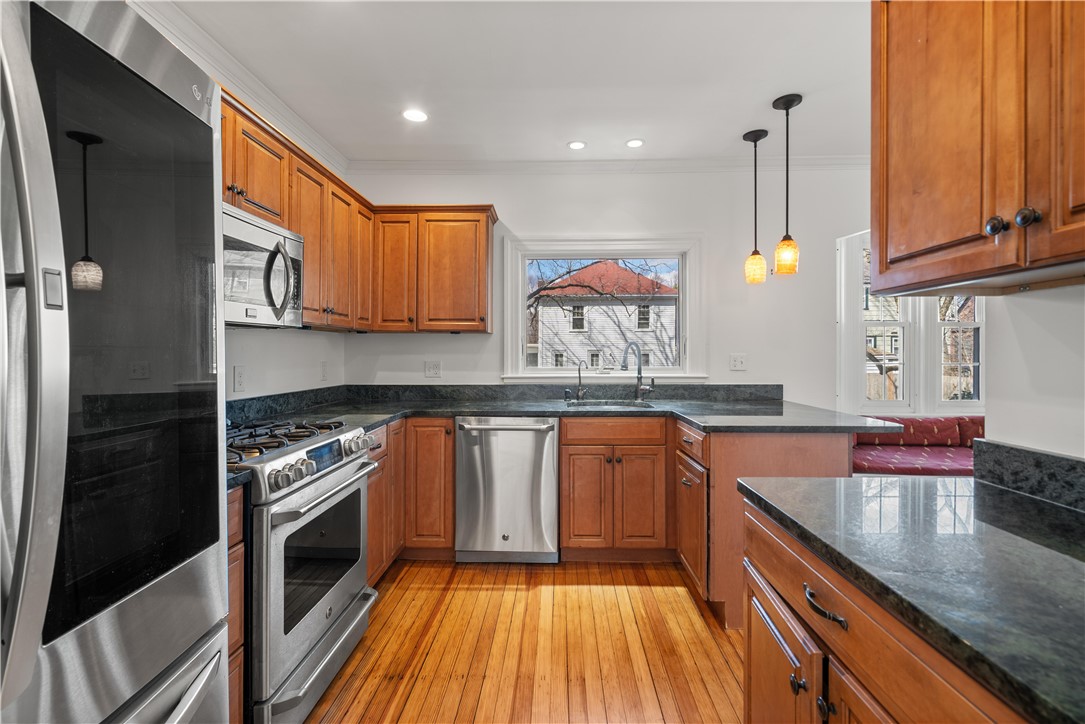 21 Dexterdale Road Providence, RI 02906 - Photo 17 of 39