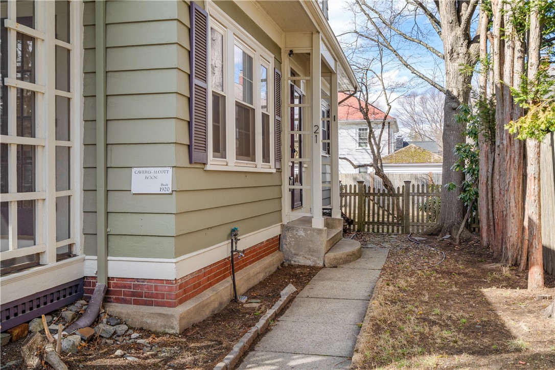 21 Dexterdale Road Providence, RI 02906 - Photo 3 of 39 Caverly-Alcott Plaque