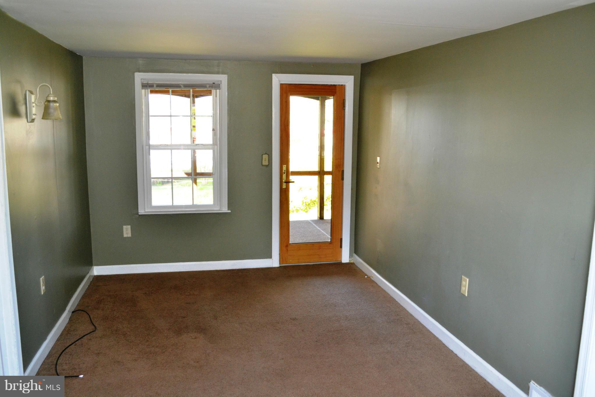 18711 Preston Road Hagerstown, MD 21742 - Photo 12 of 23 Family Room