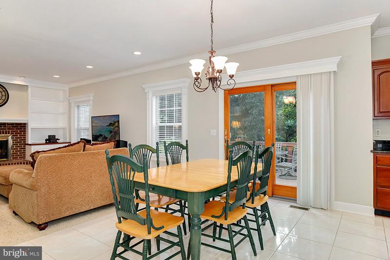 12823 Tournament Drive Reston, VA 20191 - Photo 13 of 30 Kitchen