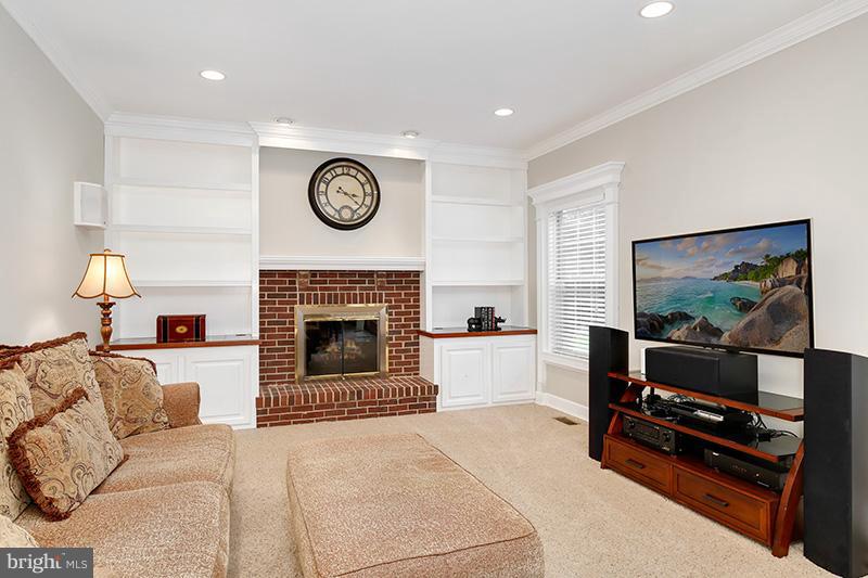 12823 Tournament Drive Reston, VA 20191 - Photo 15 of 30 Kitchen