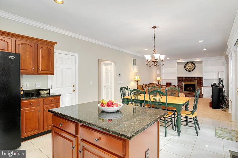 12823 Tournament Drive Reston, VA 20191 - Photo 10 of 30 Kitchen