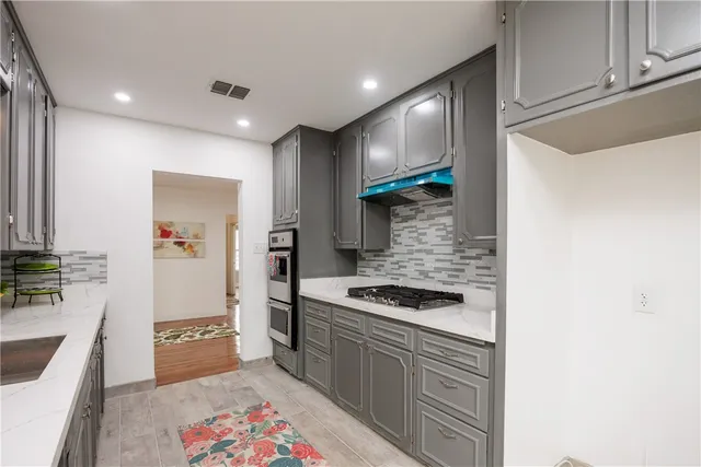 $225,000 | 615 East Henderson Street, Bishop, TX 78343