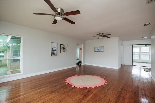 $225,000 | 615 East Henderson Street, Bishop, TX 78343