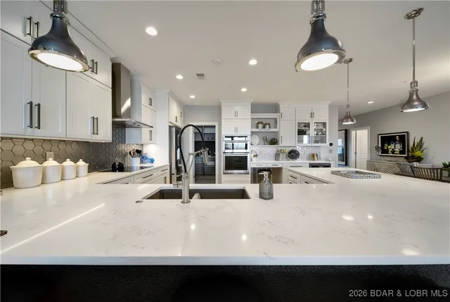 $1,150,000 | 166 Captiva Drive, Unit 3G, Sunrise Beach, MO 65079