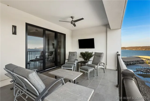$1,150,000 | 166 Captiva Drive, Unit 3G, Sunrise Beach, MO 65079