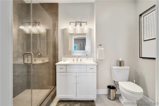 $1,150,000 | 166 Captiva Drive, Unit 3G, Sunrise Beach, MO 65079