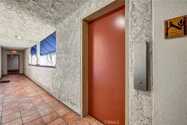 $346,000 | 18530 Hatteras Street, Unit 226, Tarzana, CA 91356