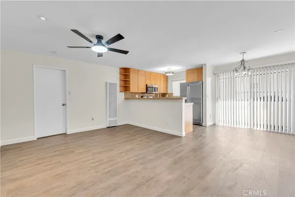 $346,000 | 18530 Hatteras Street, Unit 226, Tarzana, CA 91356