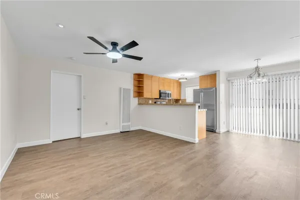 $346,000 | 18530 Hatteras Street, Unit 226, Tarzana, CA 91356